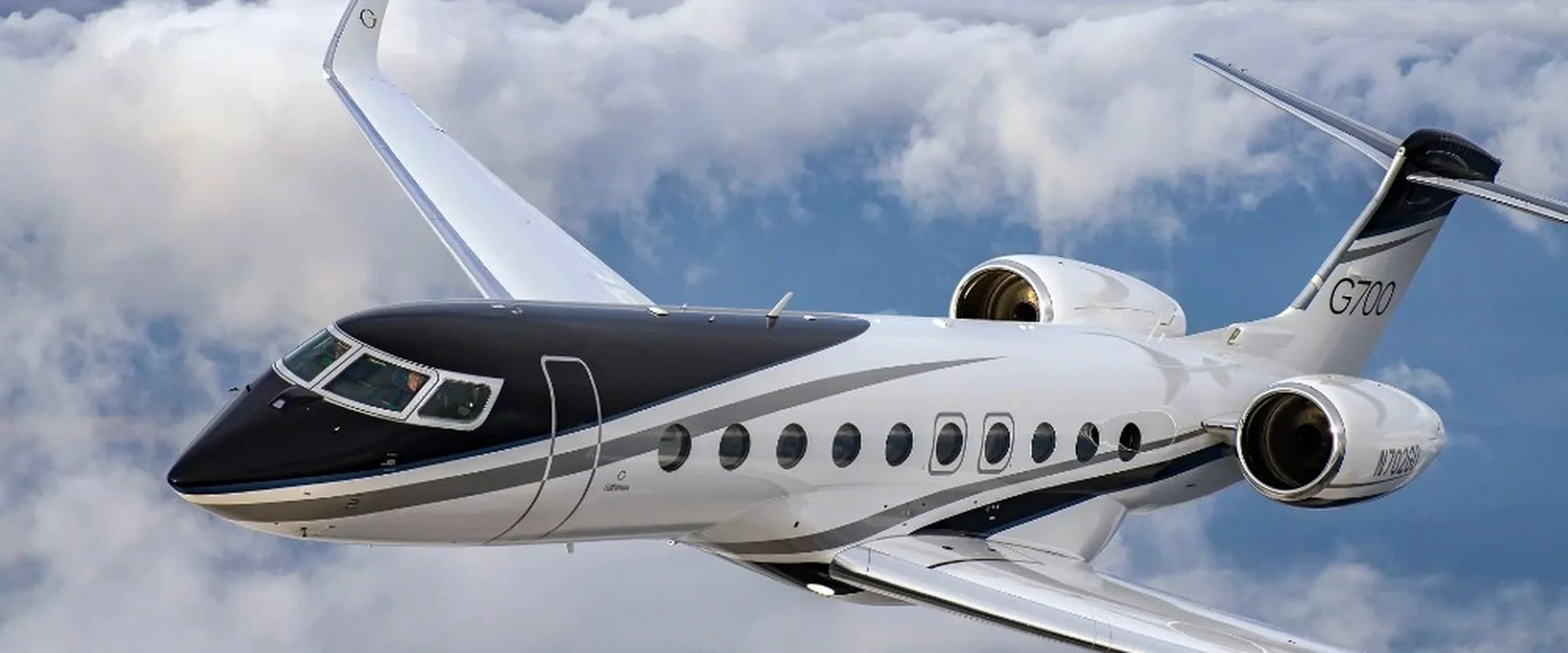 Bombardier Global 7500 - N830EM